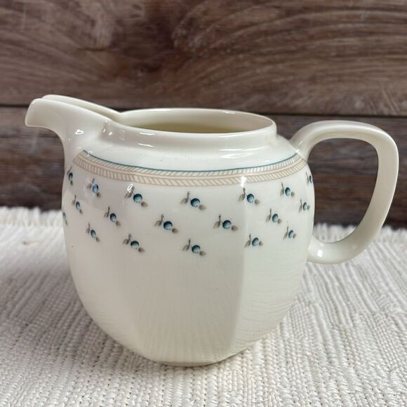Wedgwood Ivory China Creamer Pitcher - Picture 3 of 6
